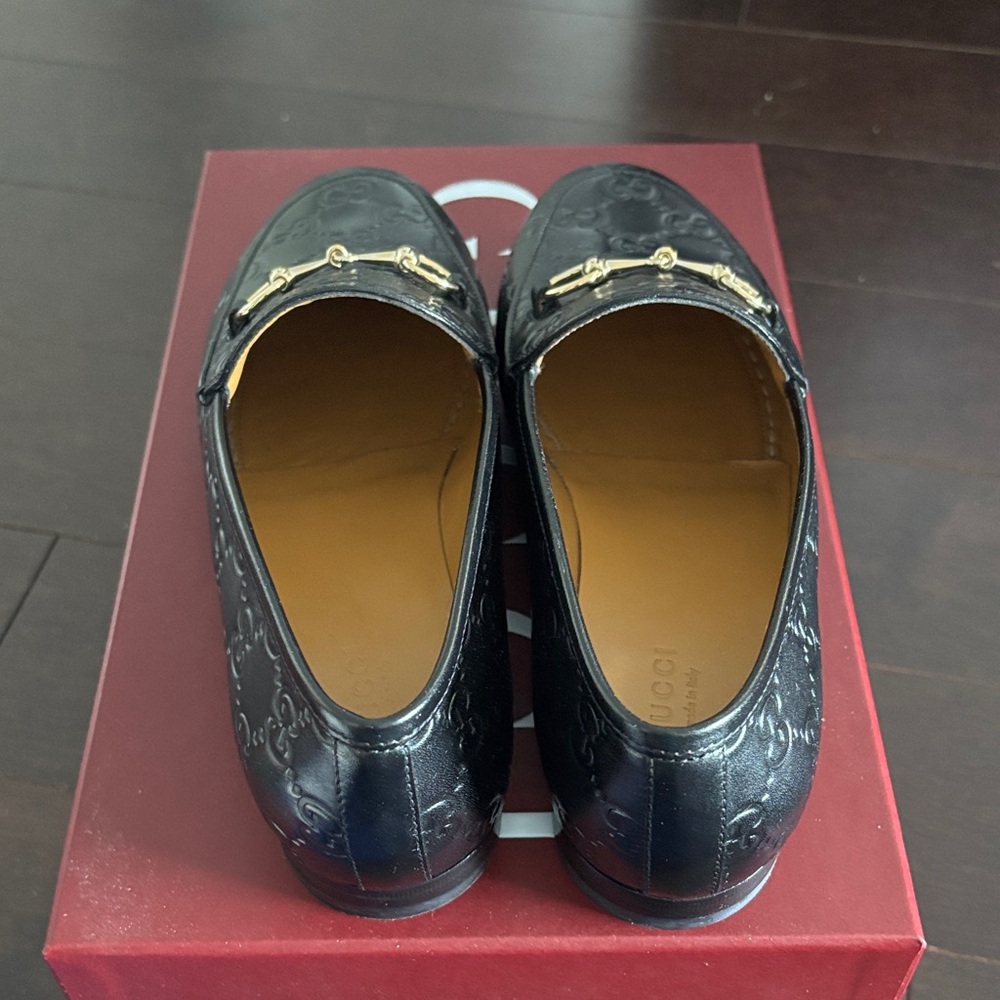 Gucci Black GG embossed Leather Loafers - Picture 3 of 11